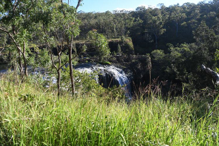 to Ravenshoe 101 Small