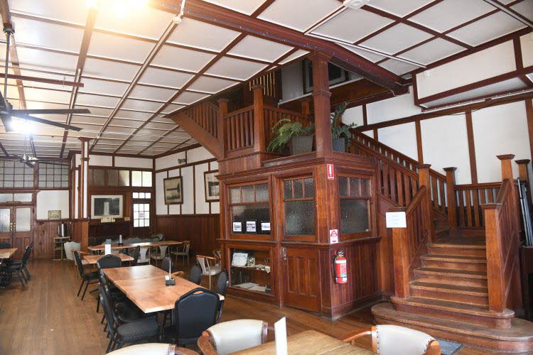 to Ravenshoe 141 Small